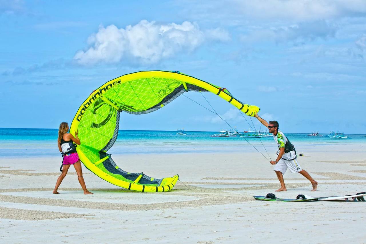 Fridays Boracay Beach Resort Balabag  Esterno foto