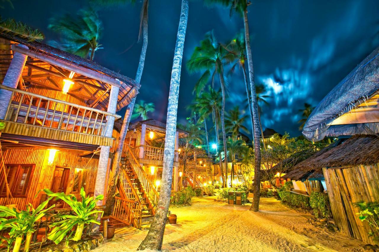 Fridays Boracay Beach Resort Balabag  Esterno foto